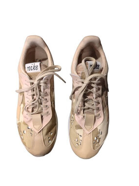 Nike Women's 9.5 Air Max Pre Day SE Desert Camo Sneakers Tan Blush Pink